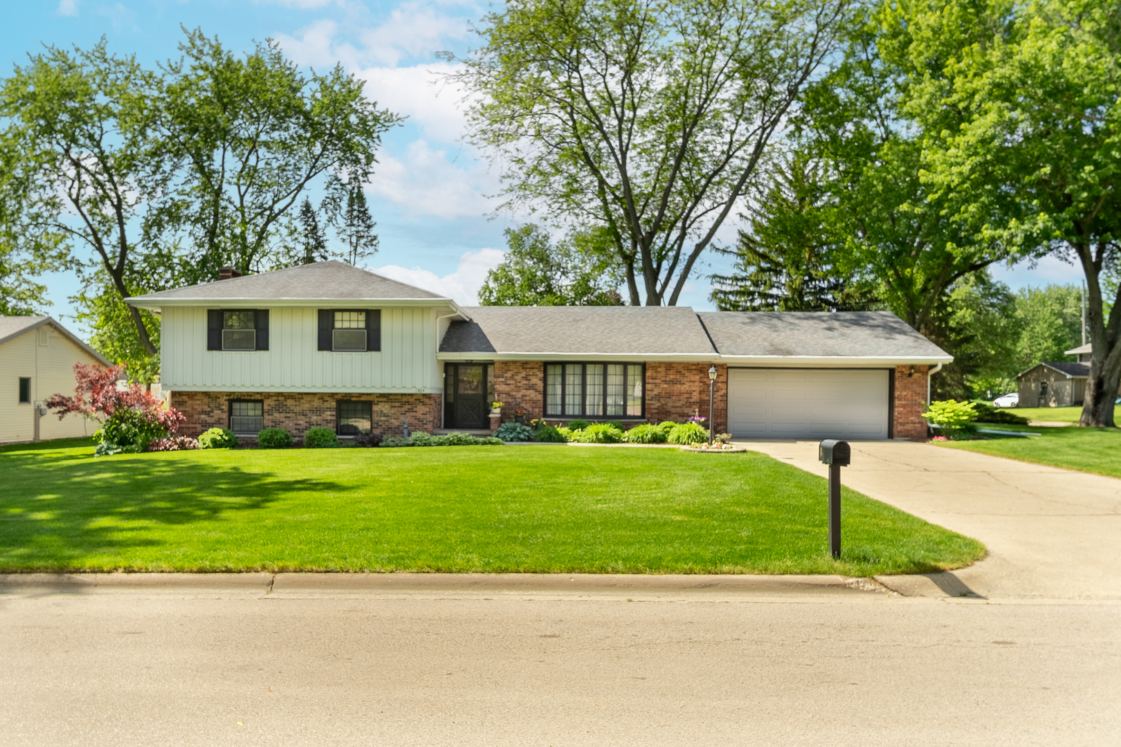 1505 Lakewood Drive