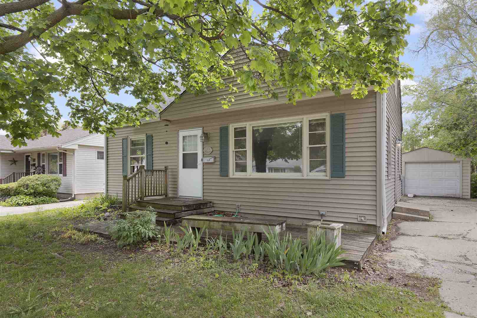 2412 MIDWAY Drive