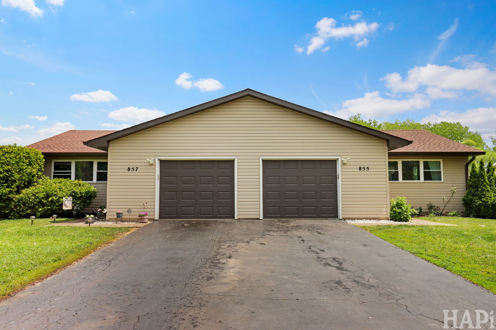 855 Belle Plaine Avenue