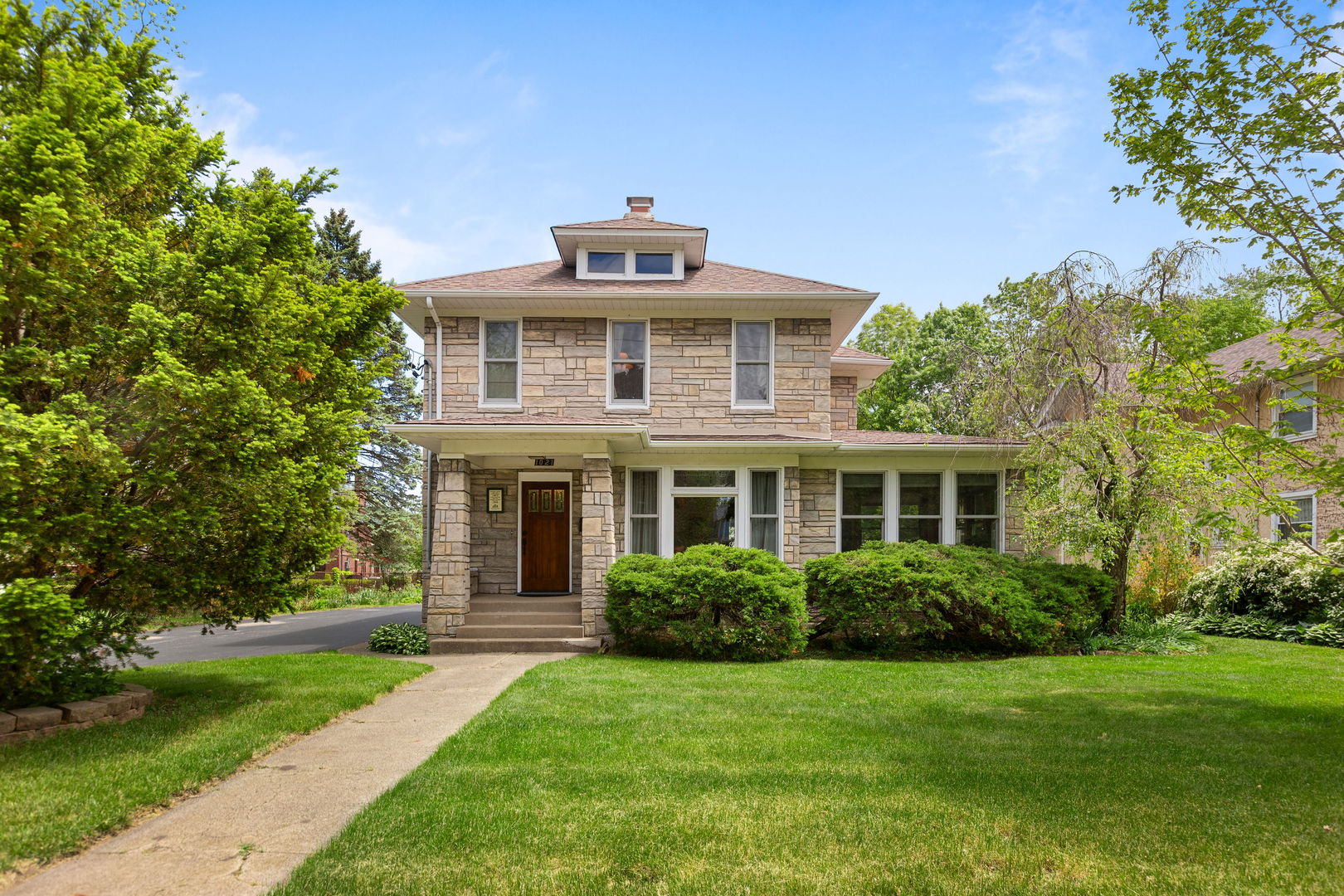 1021 Sheridan Road