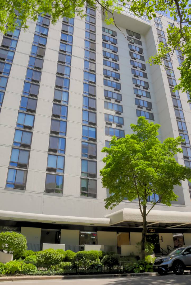 1221 Dearborn Parkway