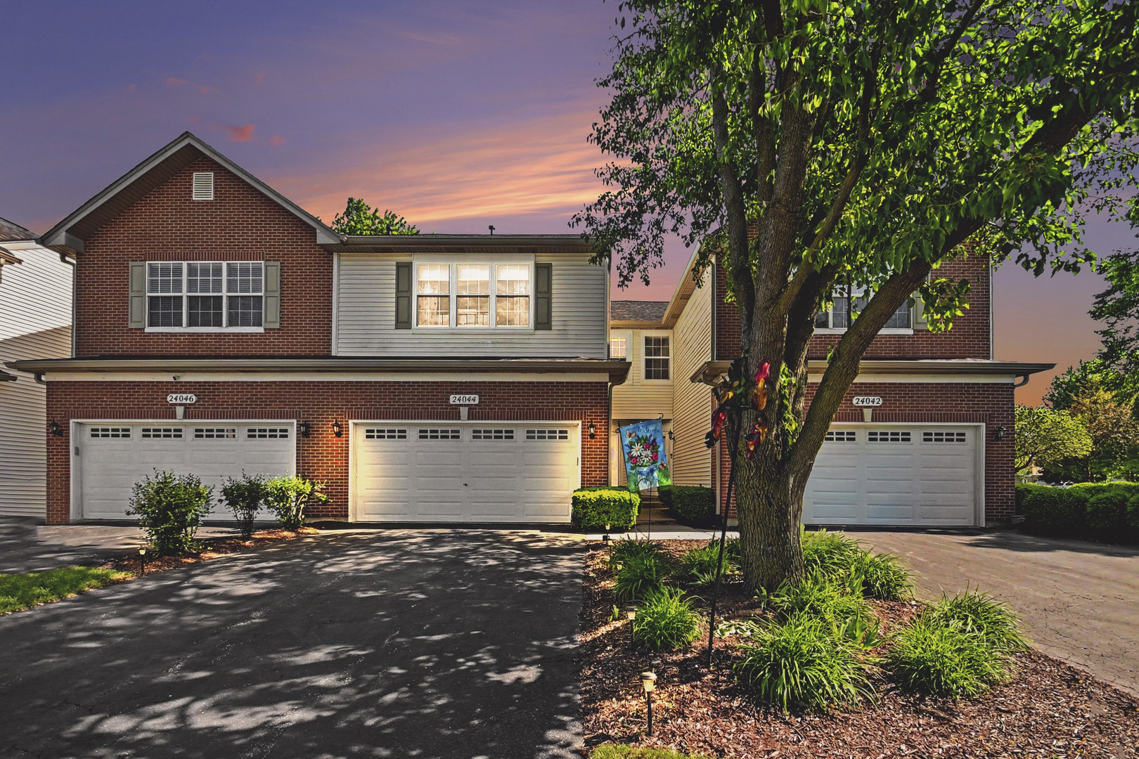 24044 Walnut Circle