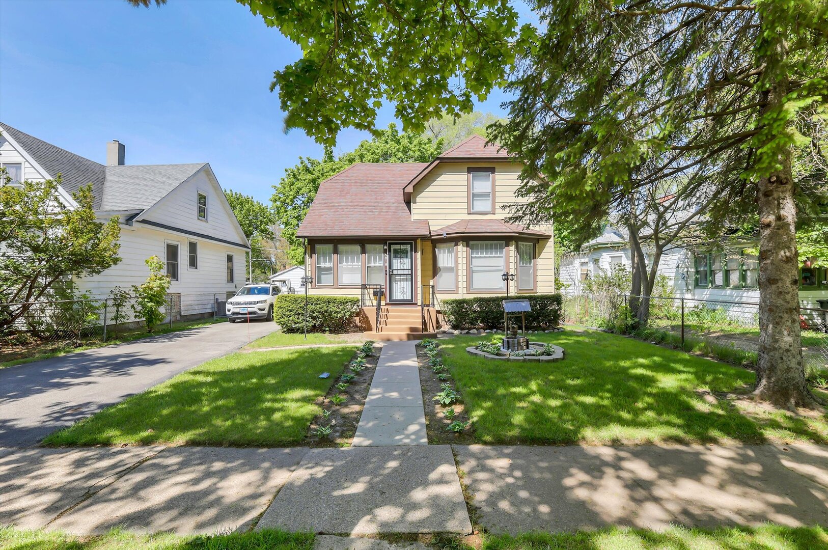 3018 Enoch Avenue