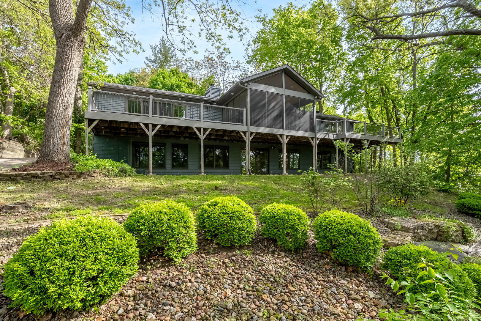 60 Custer Terrace