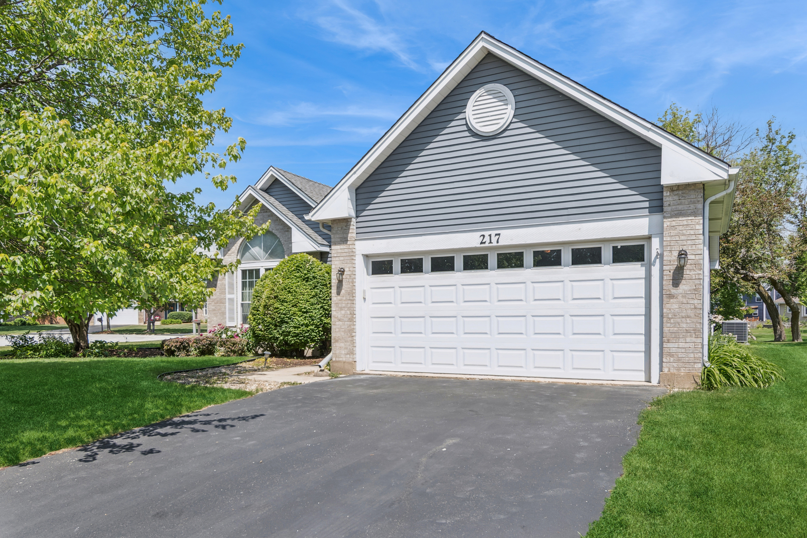 217 Meadowview Lane