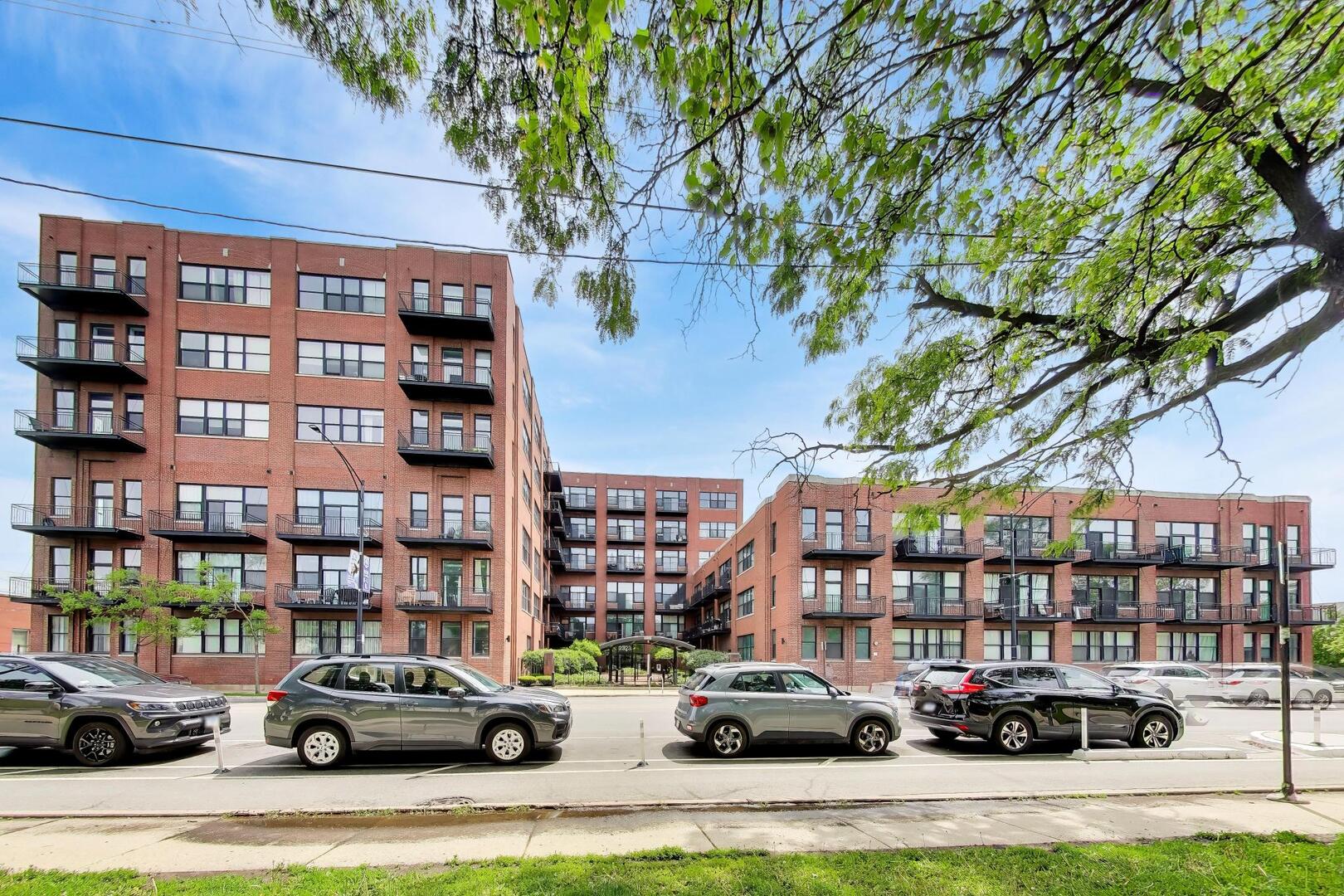 2323 Pershing Road