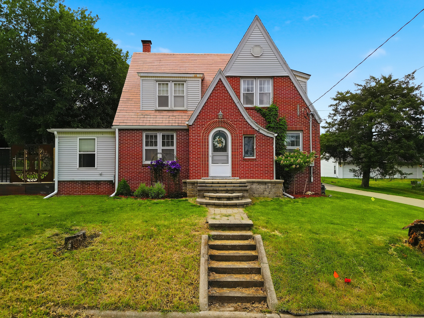 1301 Long Street