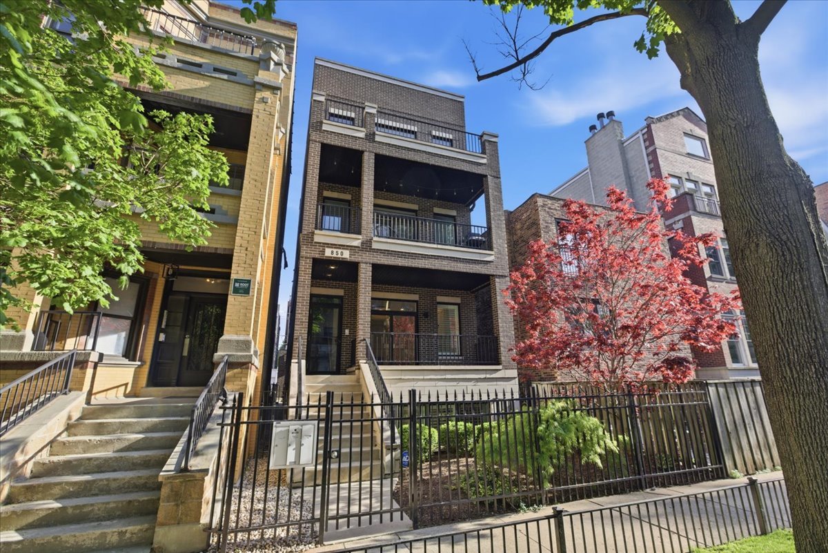 850 Lill Avenue