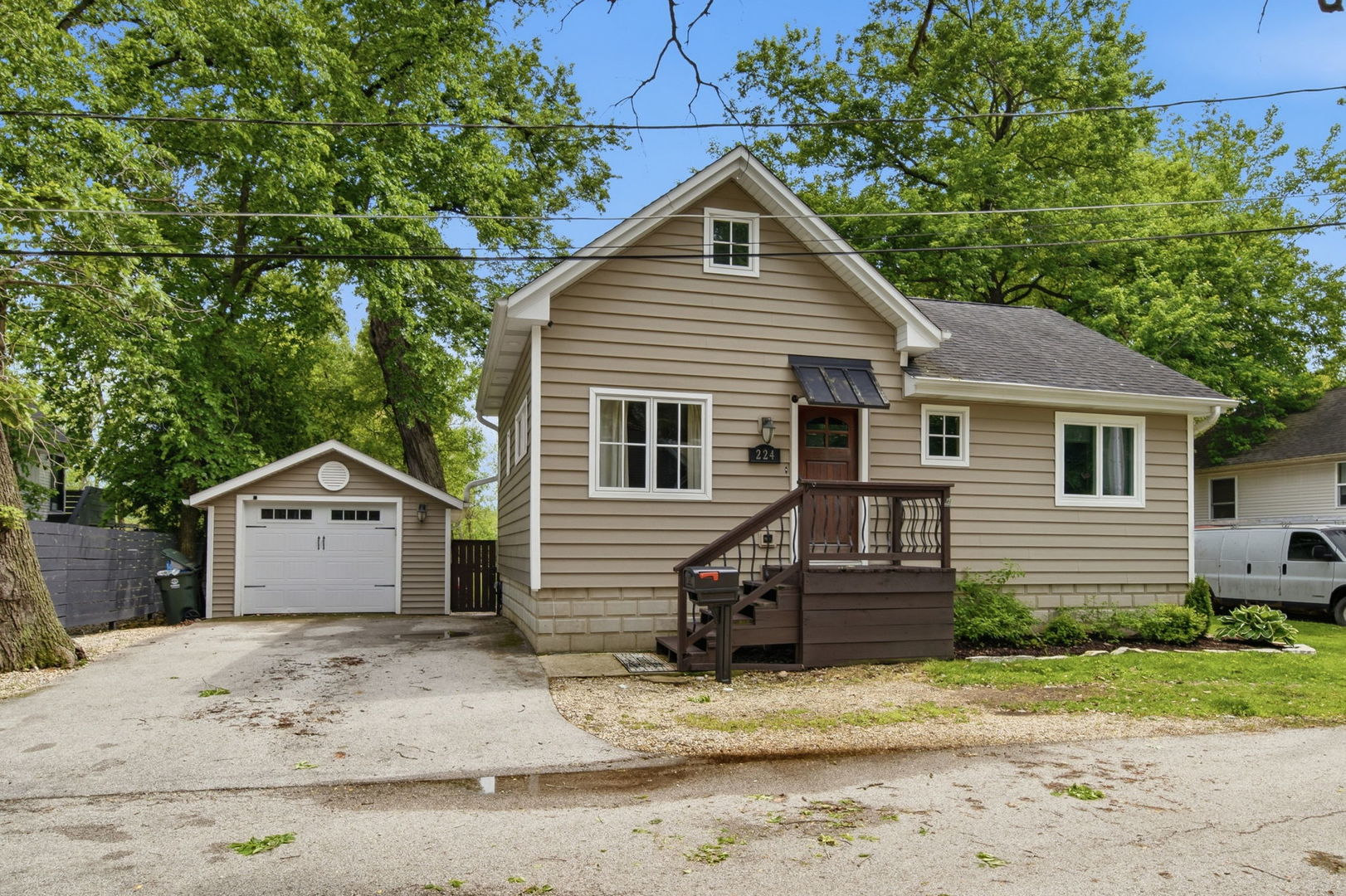 224 Oak Street