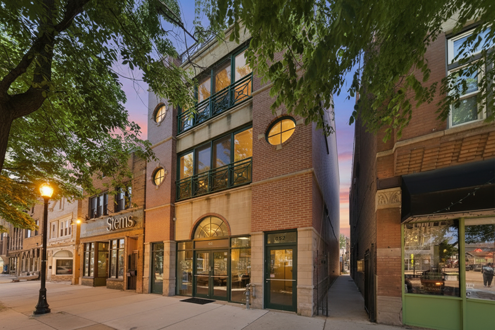852 ashland Avenue