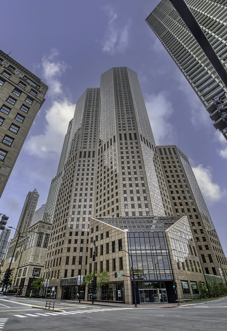950 MICHIGAN Avenue