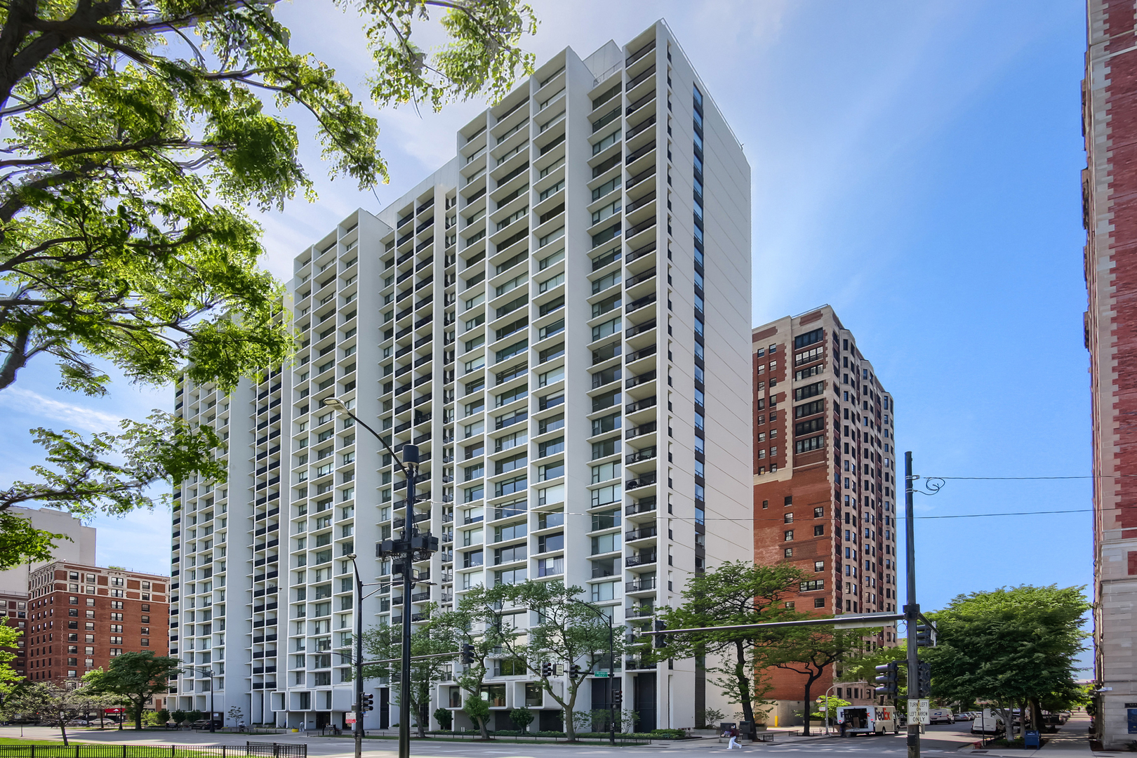 3200 Lake Shore Drive