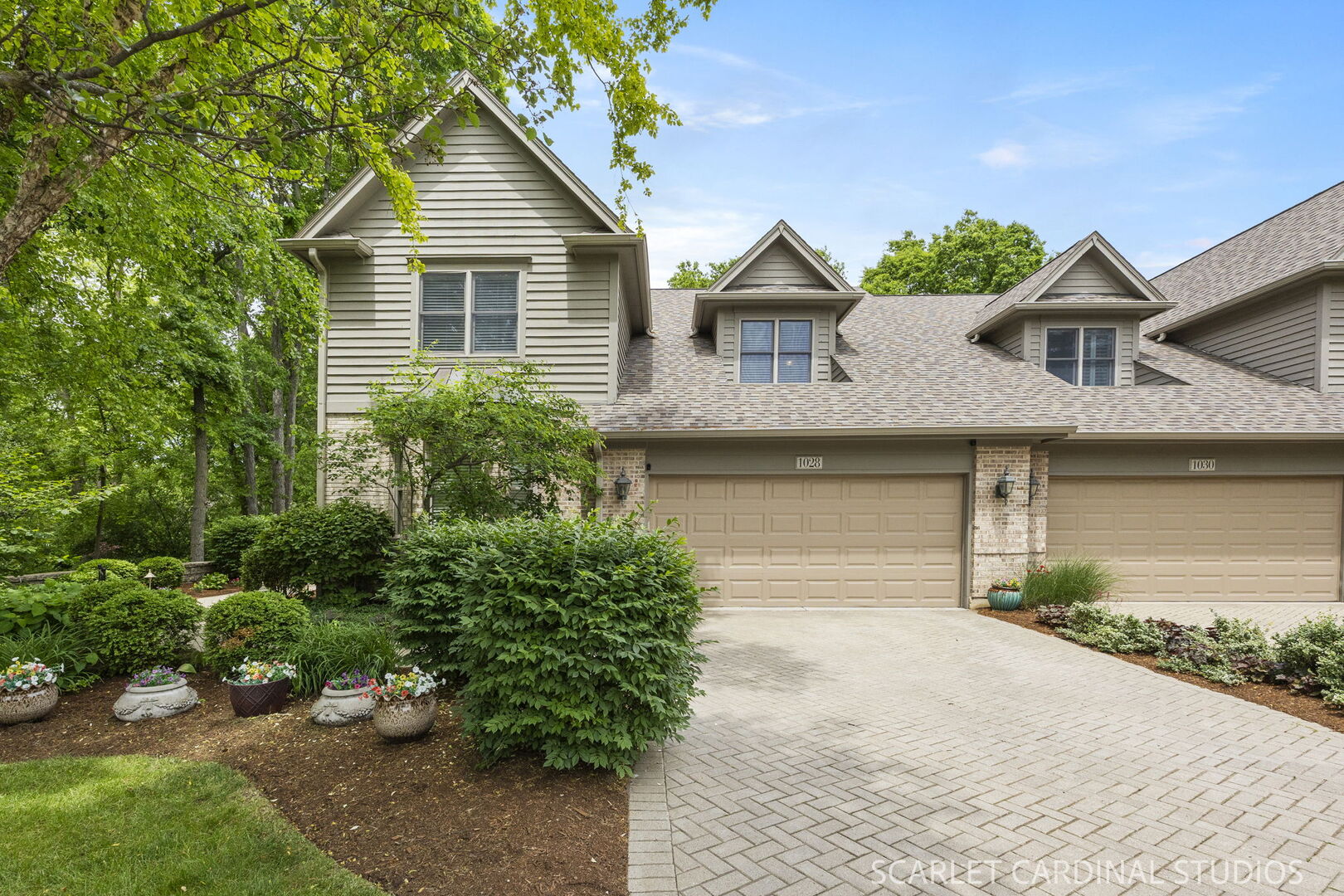 1028 Crestwood Circle