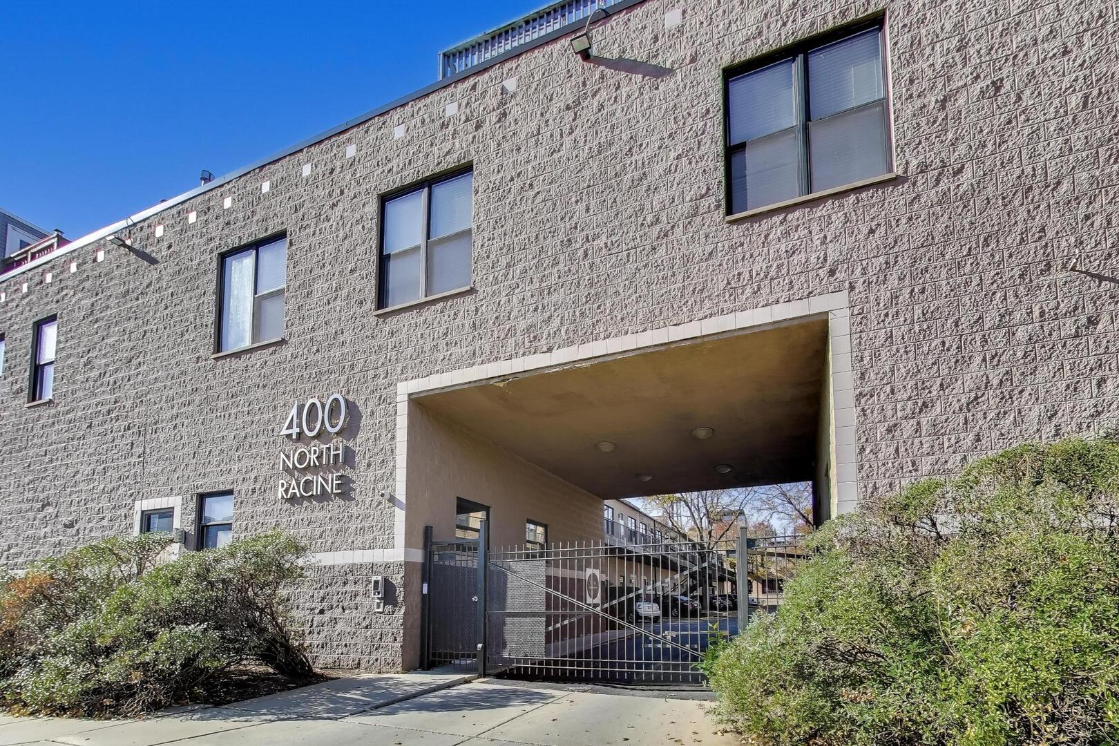 400 RACINE Avenue