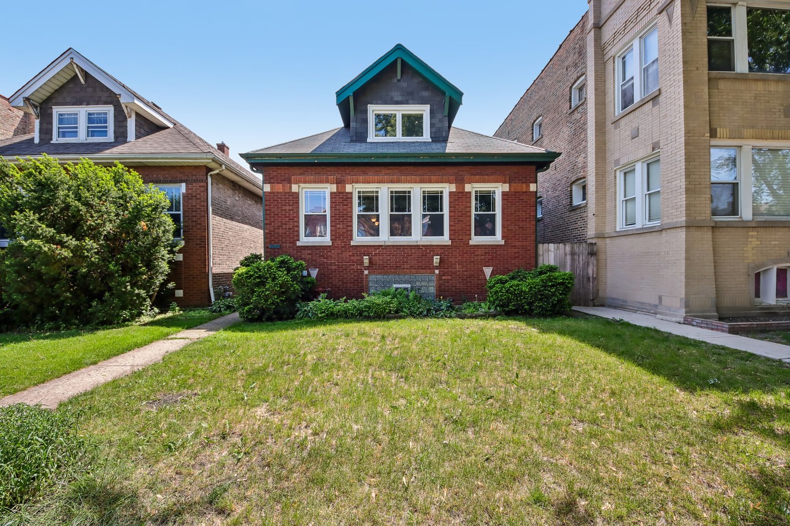4033 Wellington Avenue