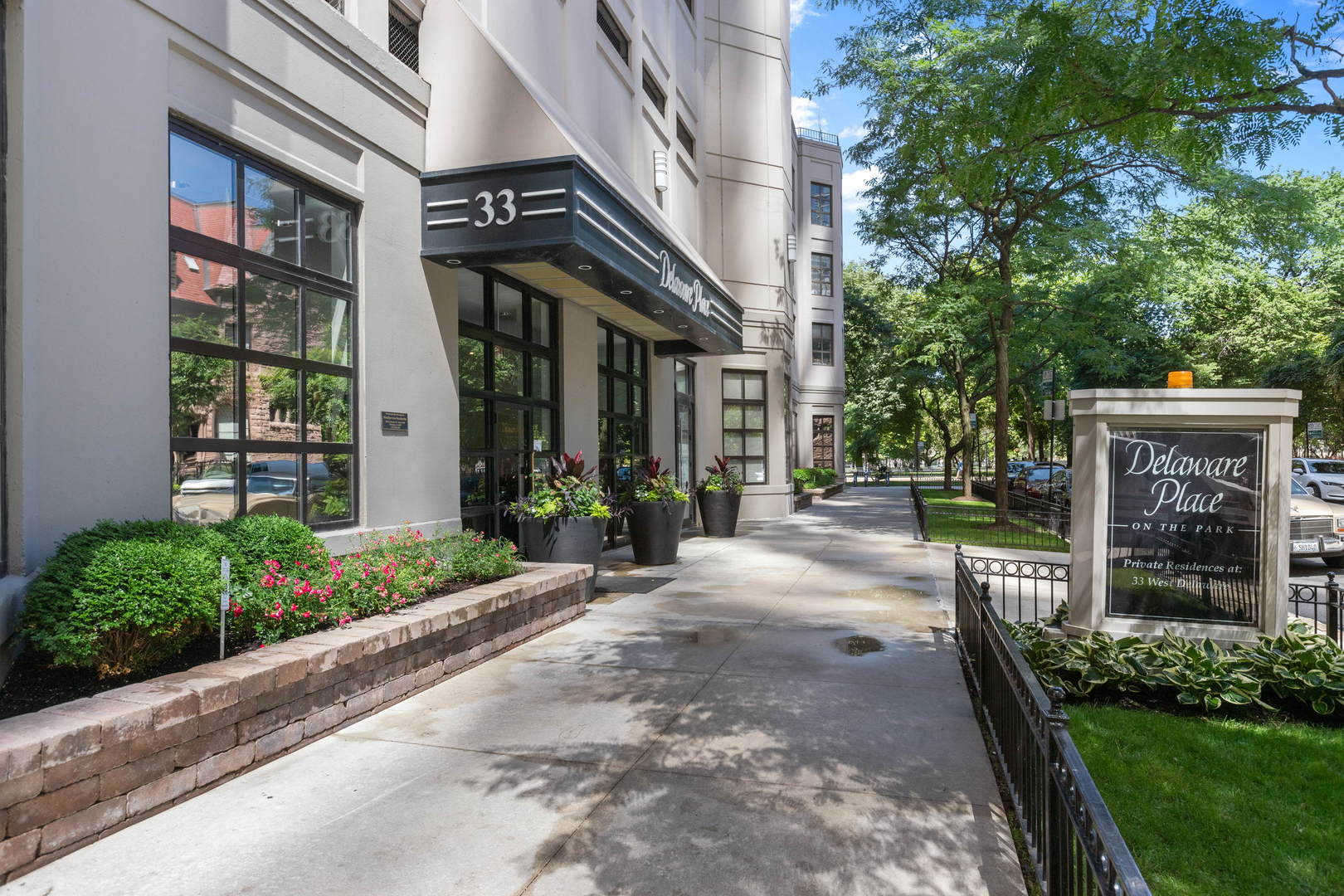 33 Delaware Place
