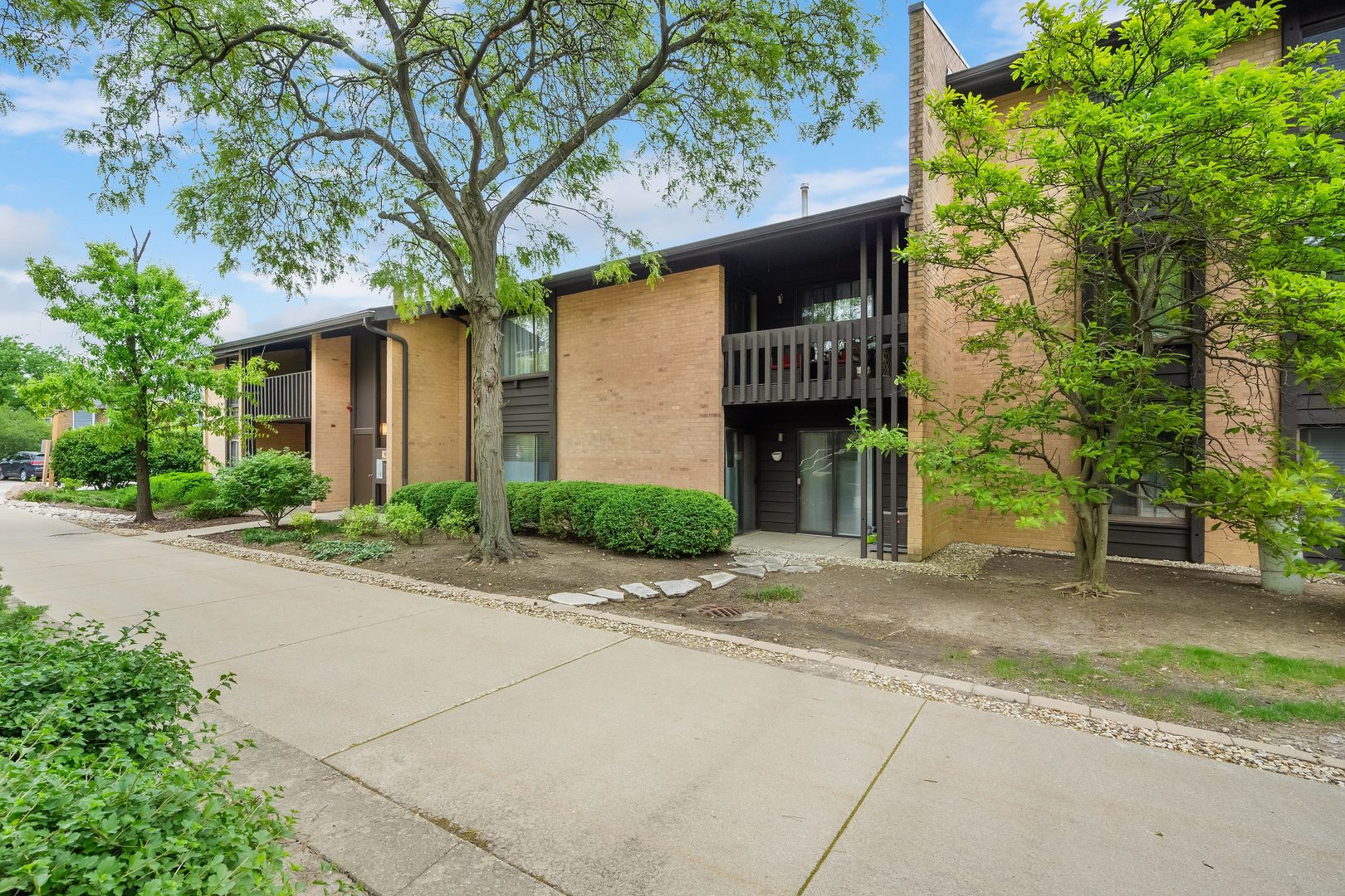 6109 Knoll Wood Road
