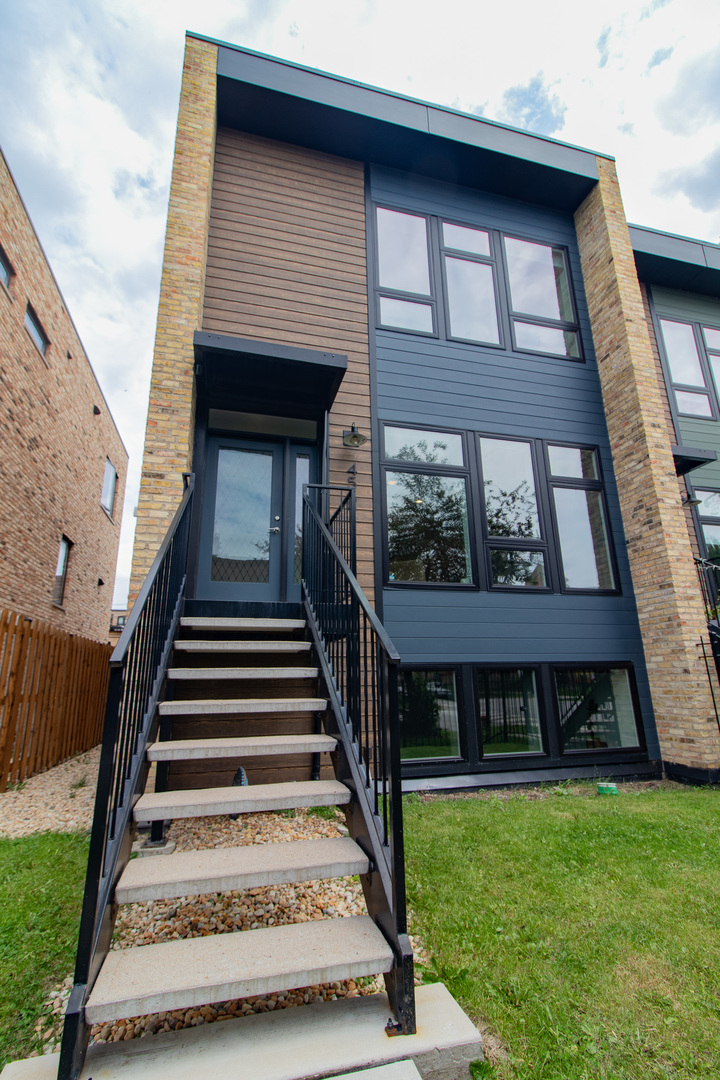 4557 Prairie Avenue