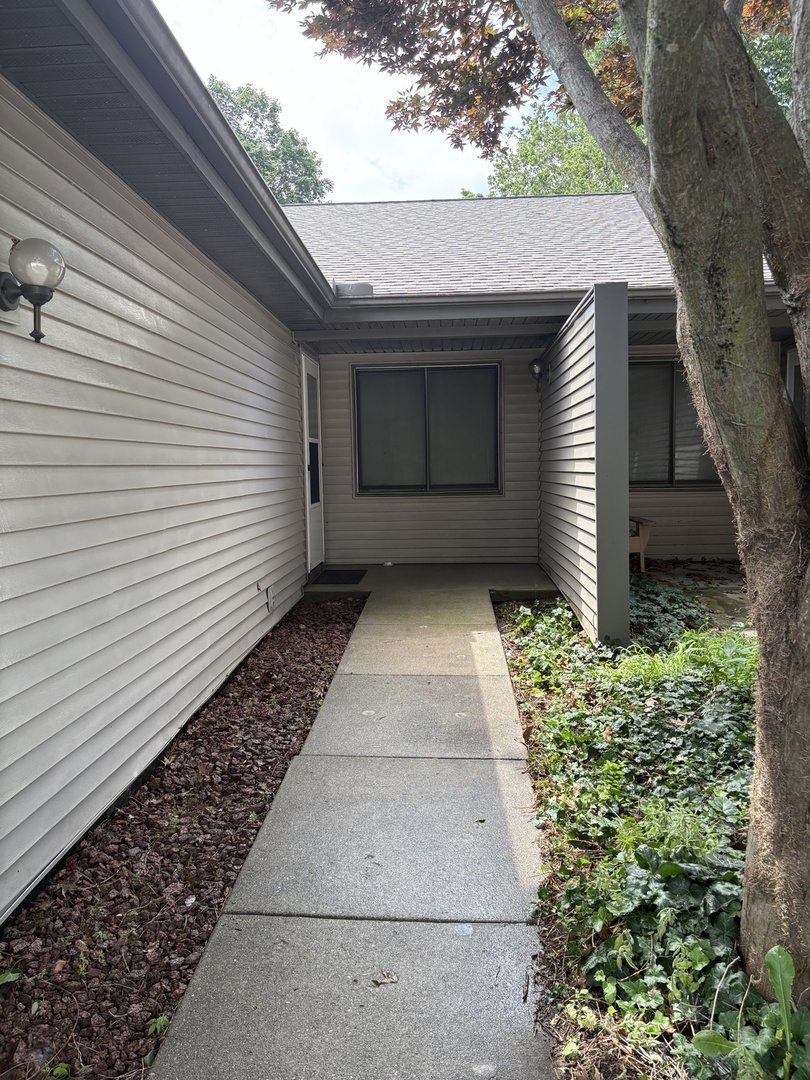 1809 Glenwood Oaks Court