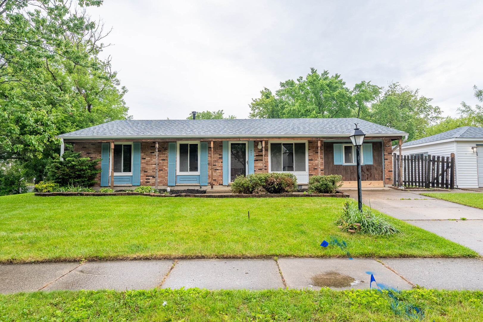 800 Waverly Avenue