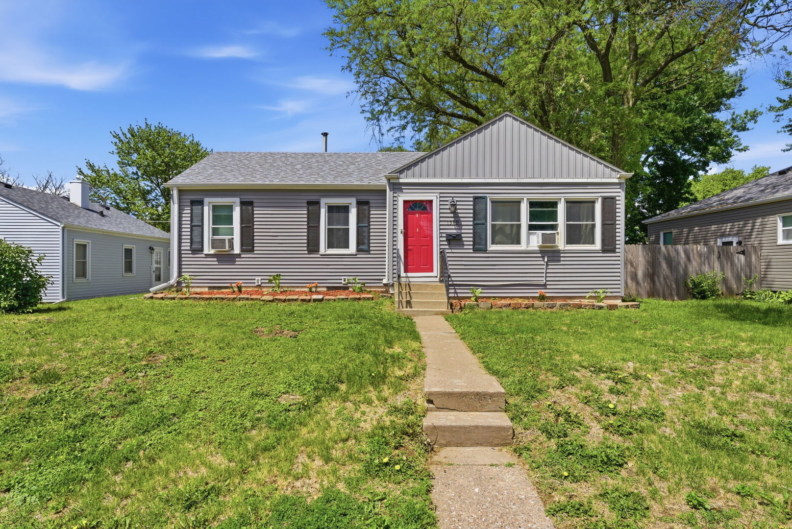 1540 W 35th Street