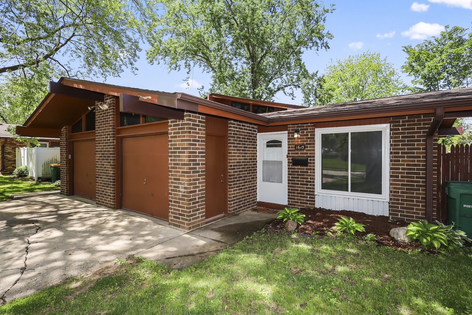 1613 Mary Ann Lane