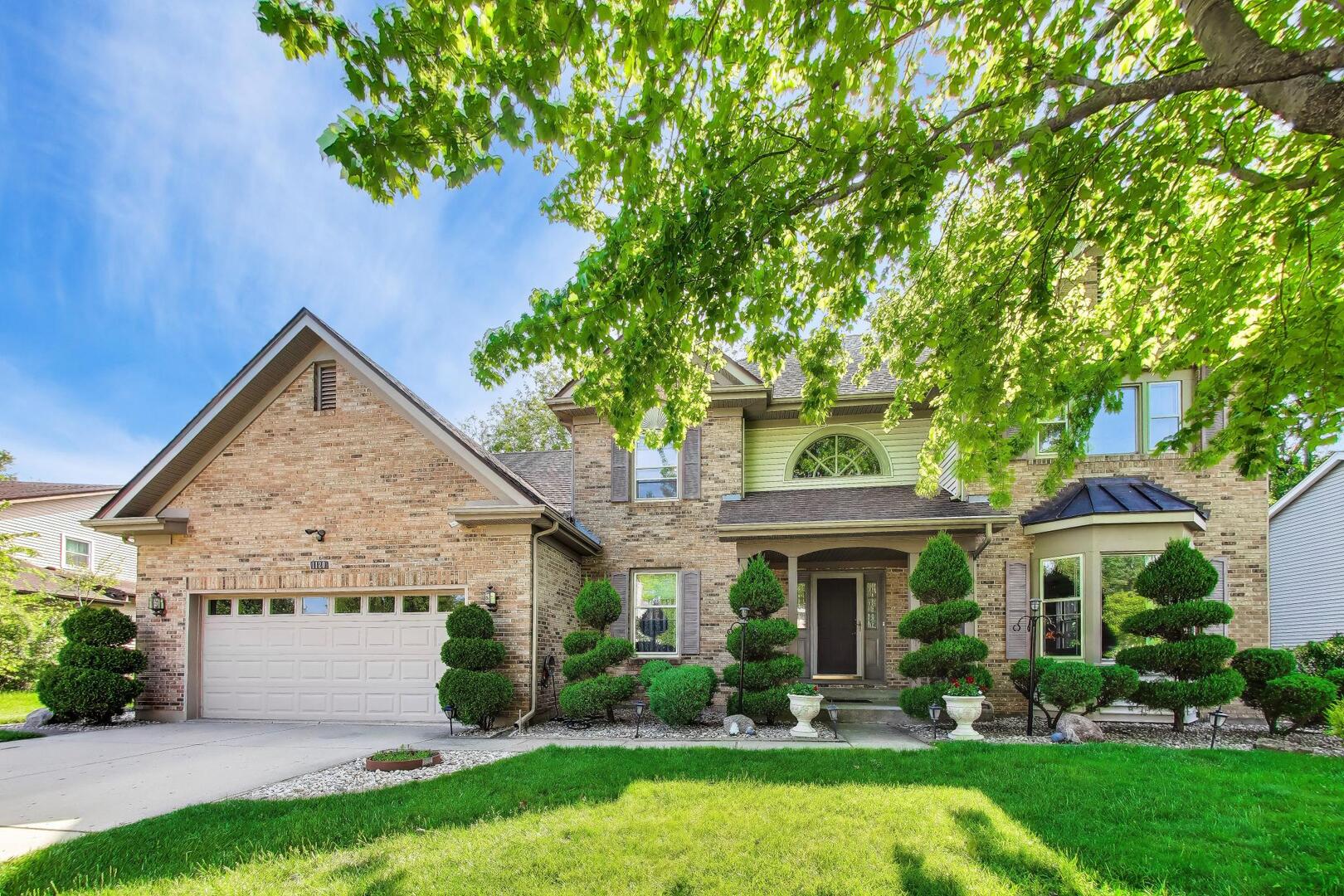 1120 Redwood Drive