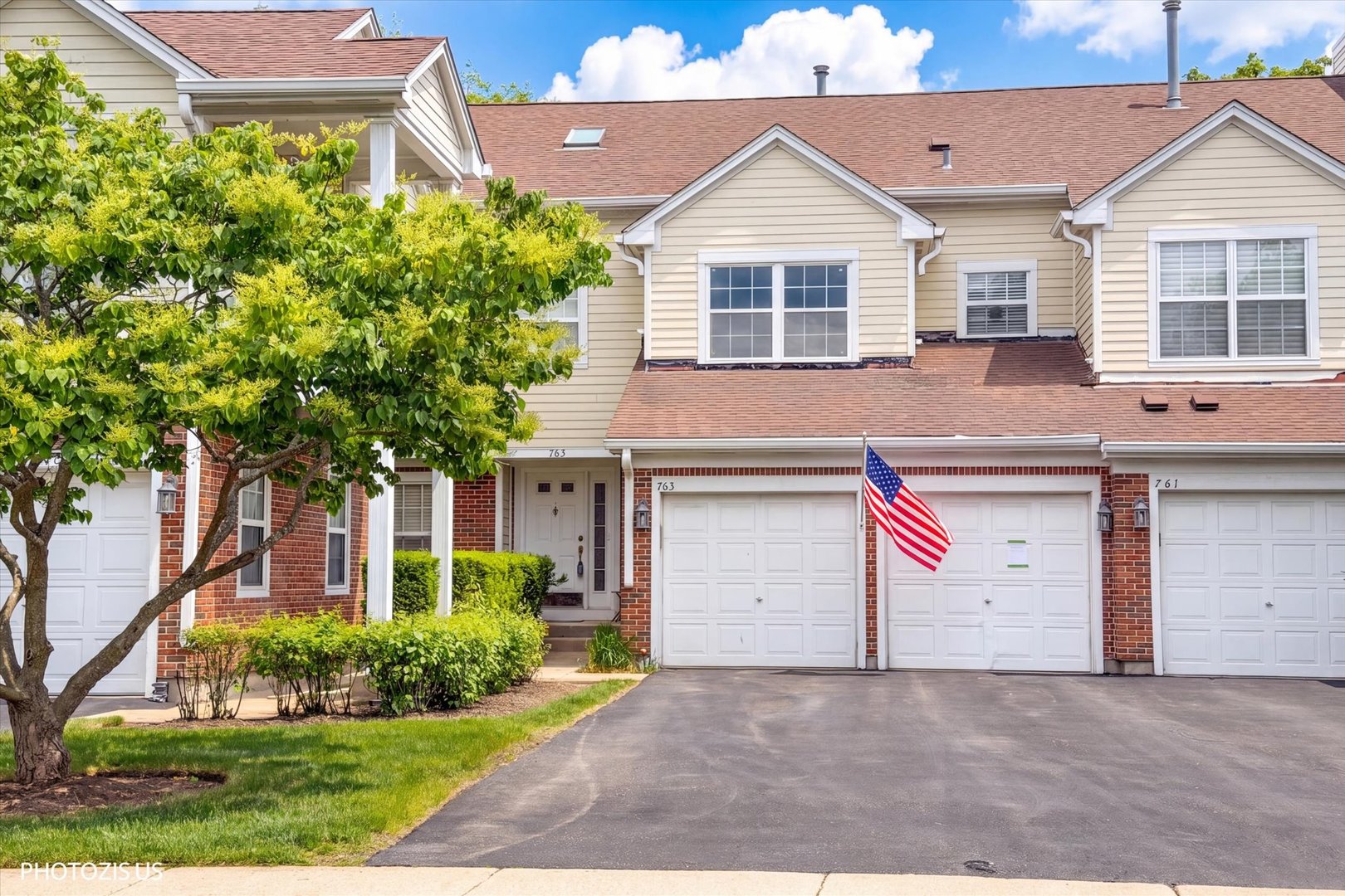 763 Grosse Pointe Circle