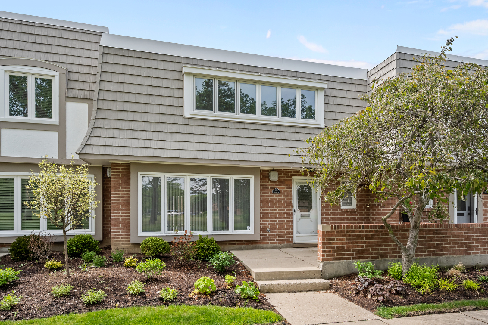 628 Calais Circle