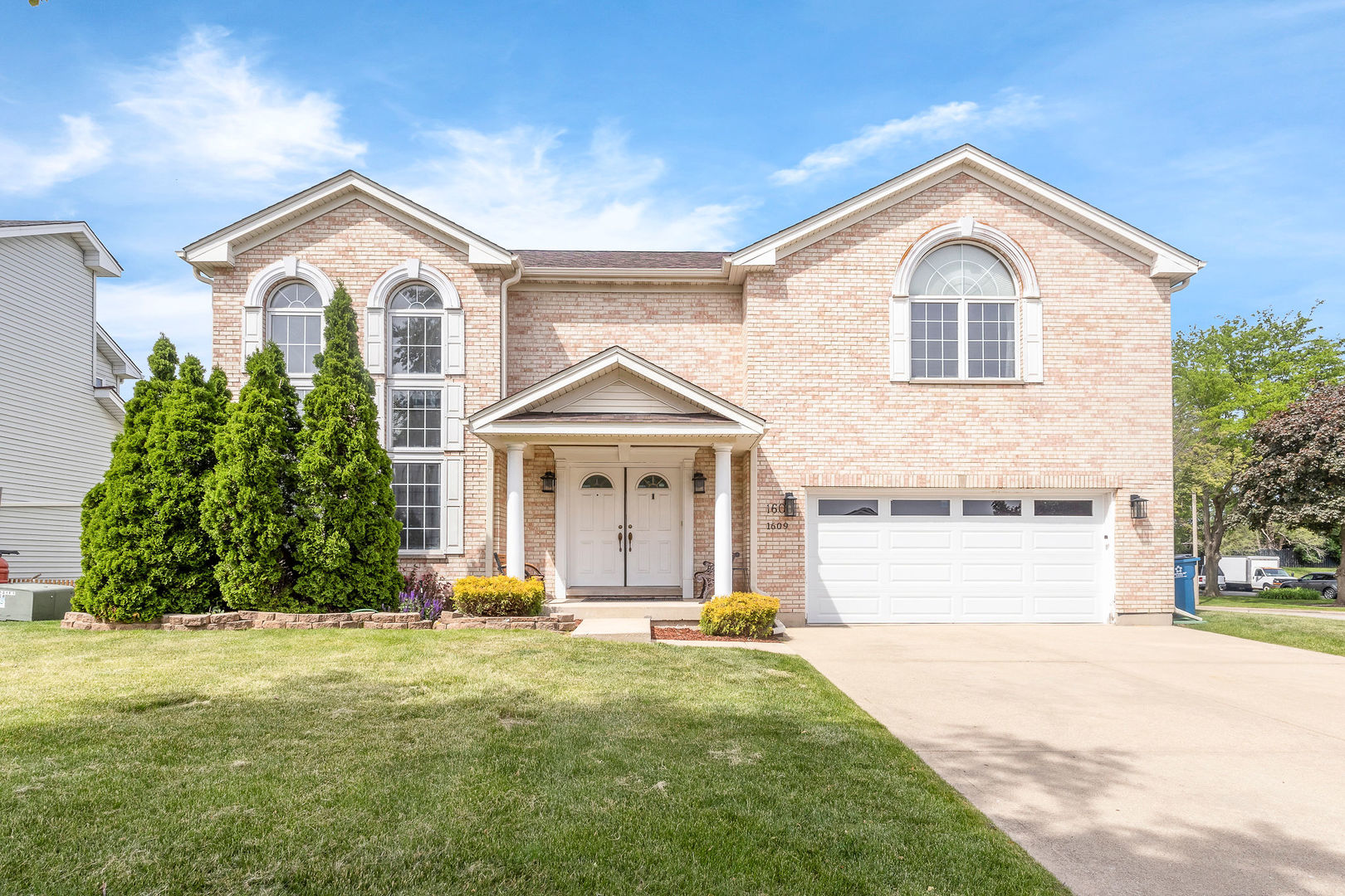 1609 Percy Lane
