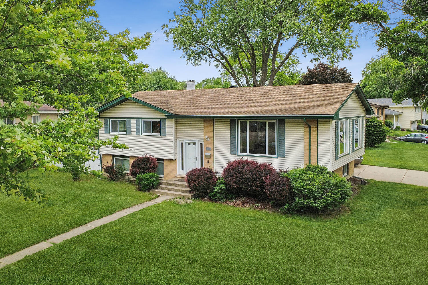 900 Arthur Drive