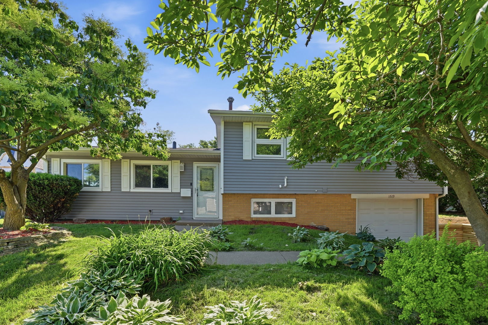 1519 Parklane Drive