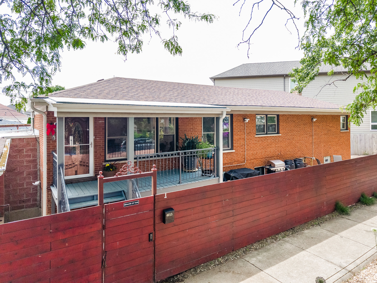 4653 Kennicott Avenue
