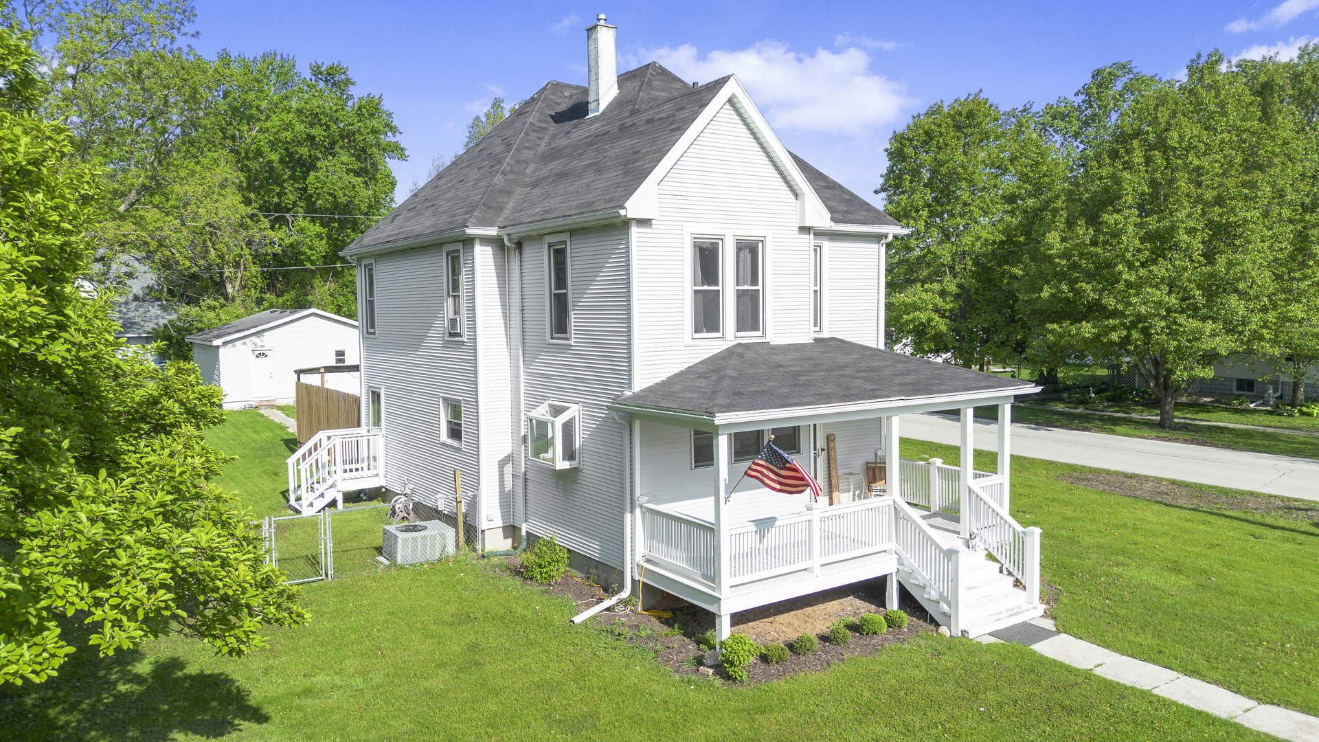 211 Maple Street