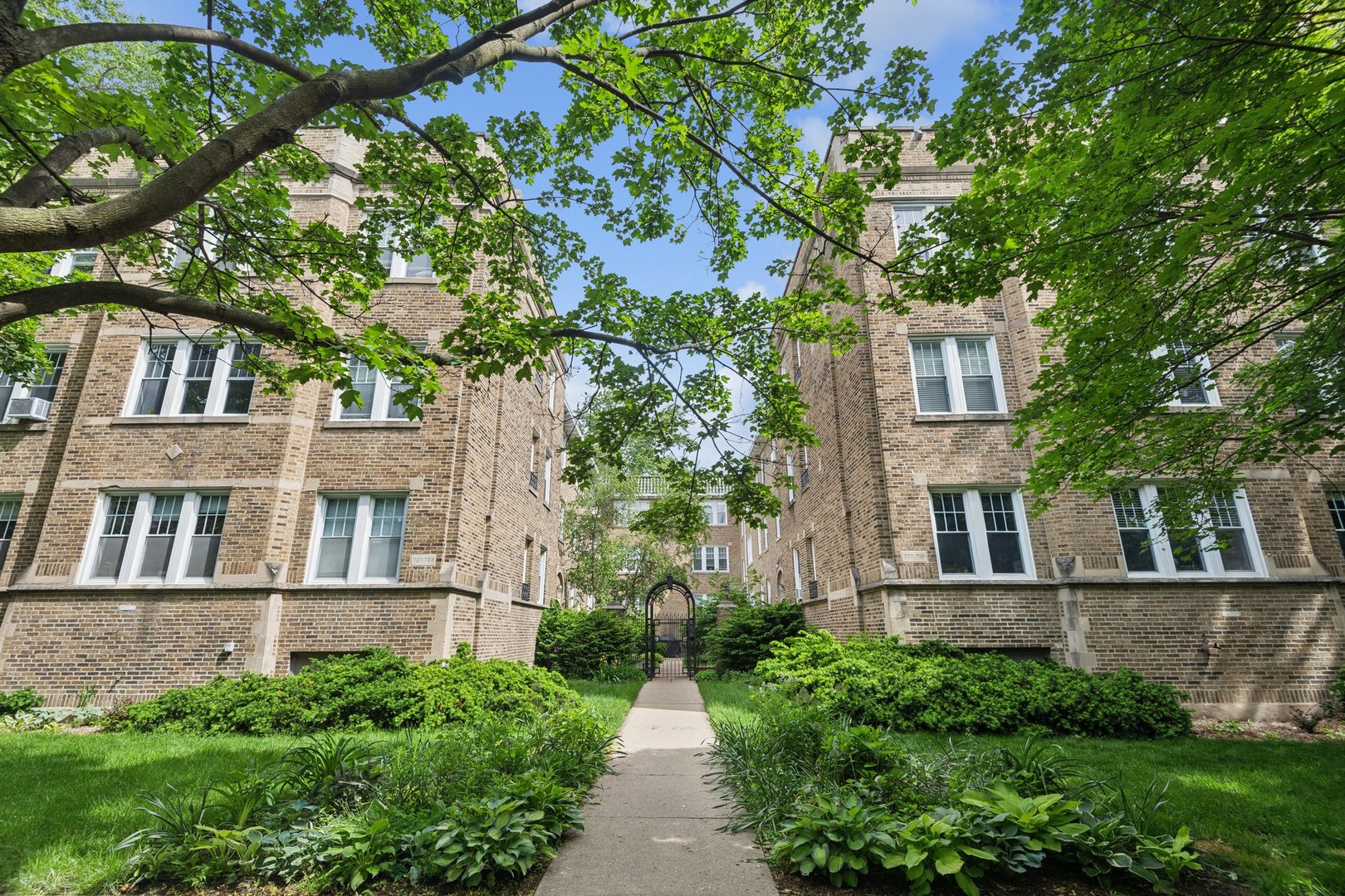 717 Reba Place