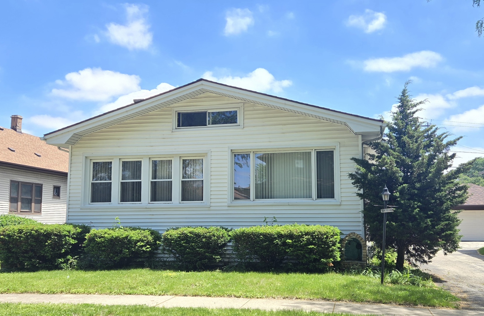 4 Manor Court