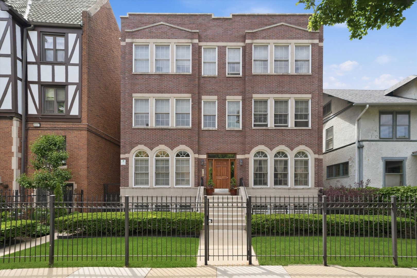 7018 Ashland Boulevard