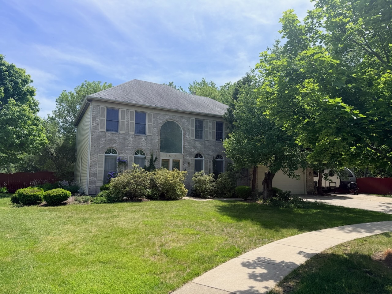 1613 York Court