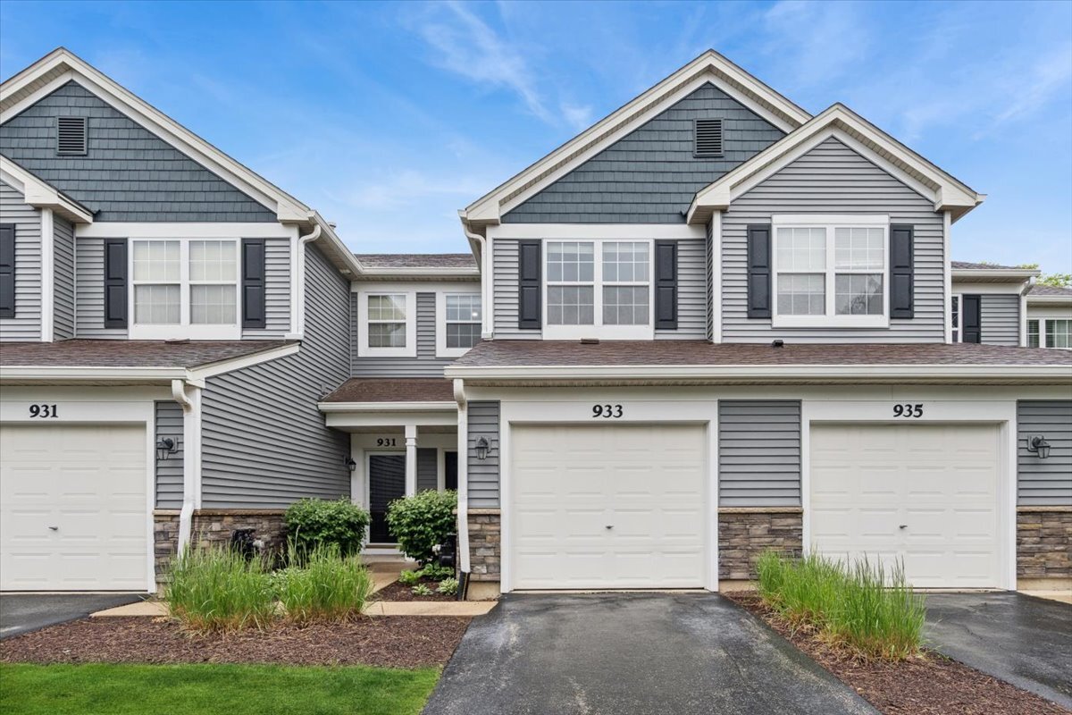 933 Genesee Court