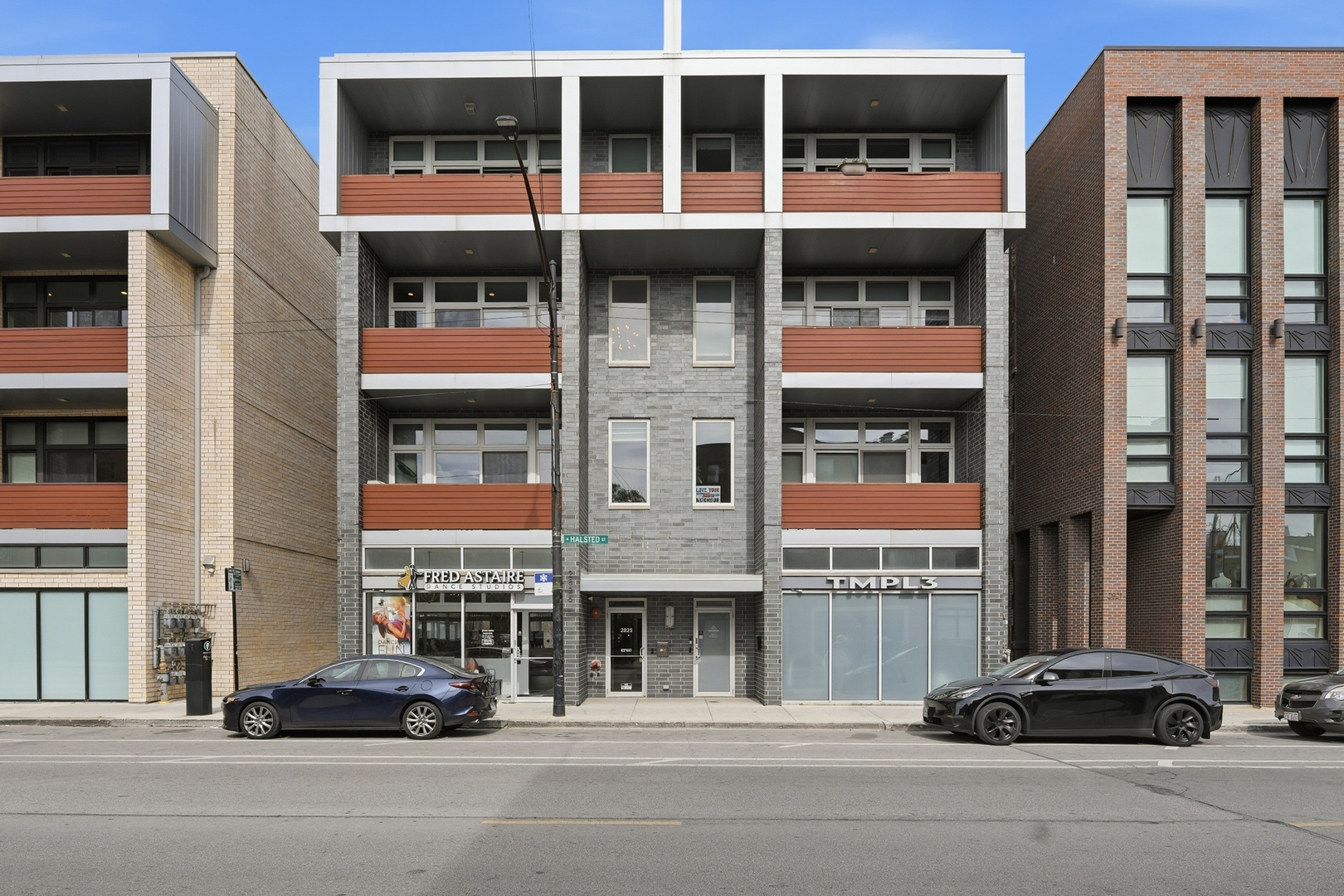2825 Halsted Street