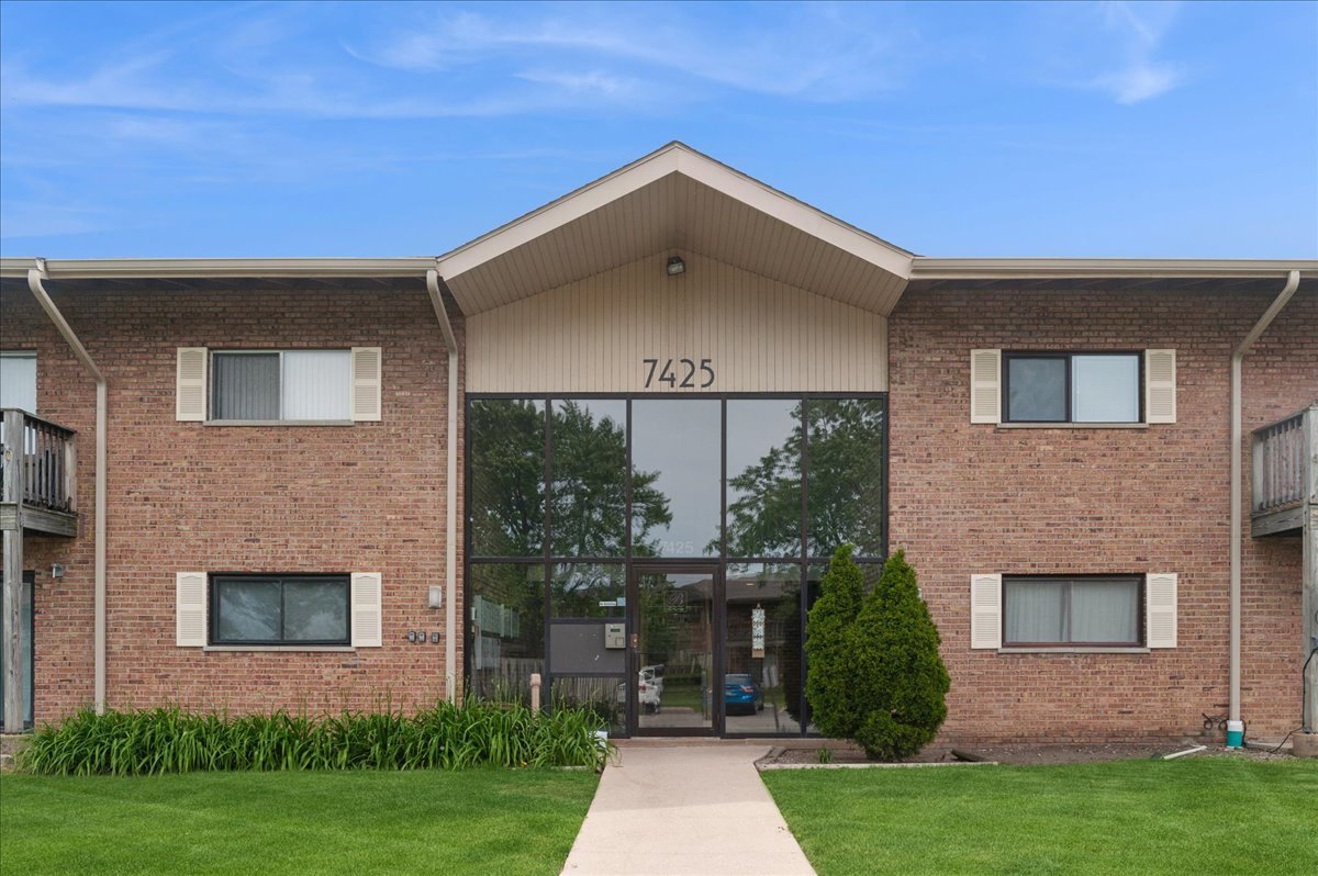 7425 Brookdale Drive
