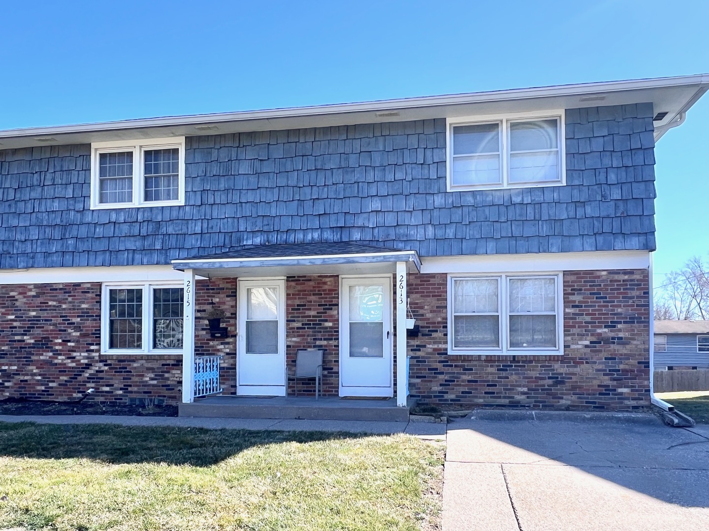 2613, 2615 Hawthorne Drive