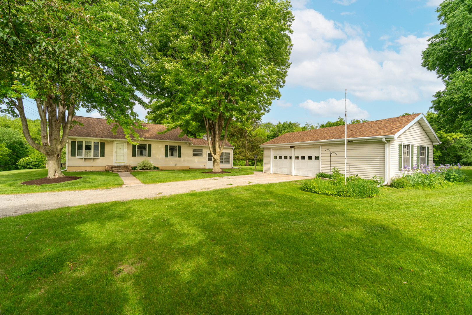 698 2853rd Road