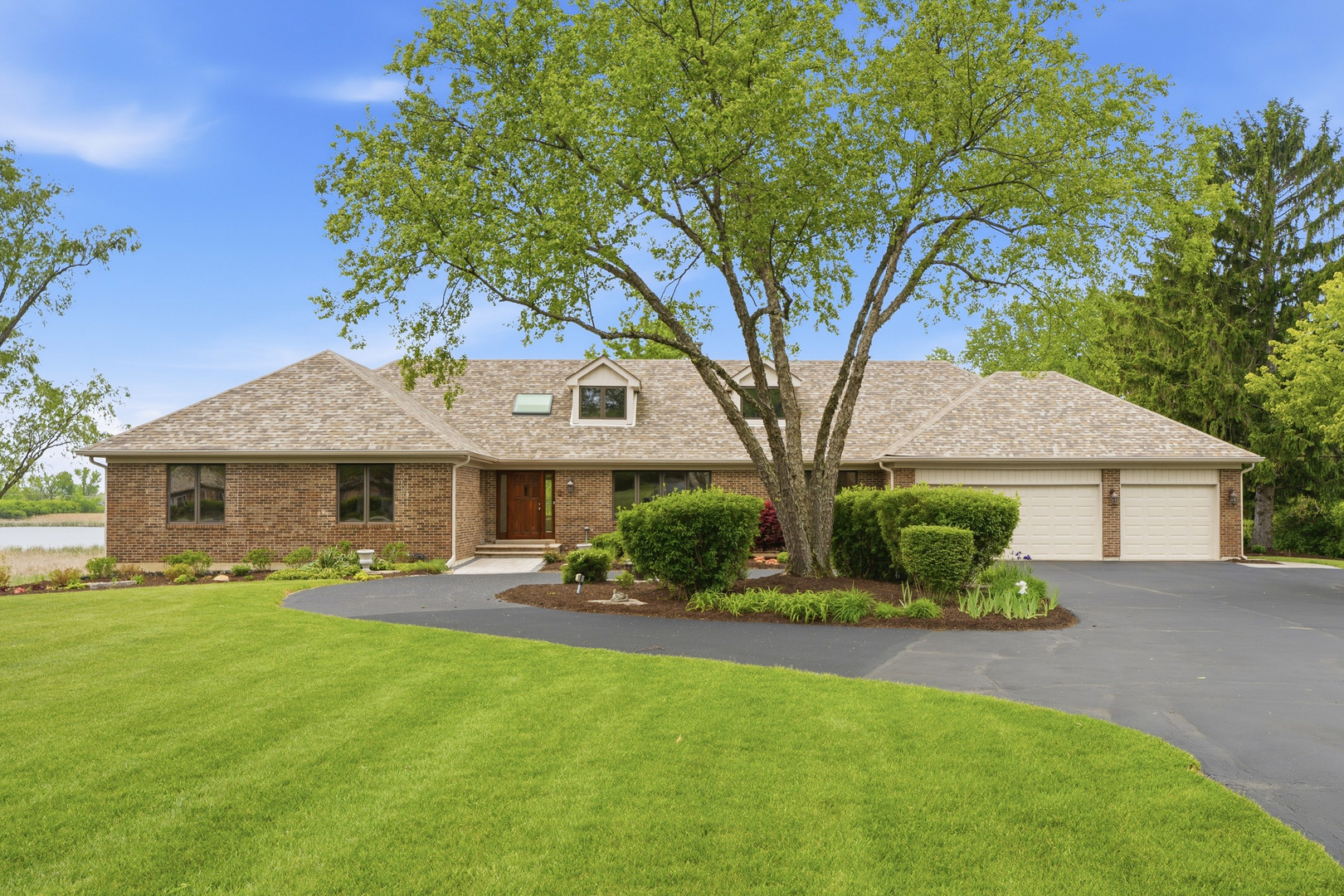 2208 Shetland Road