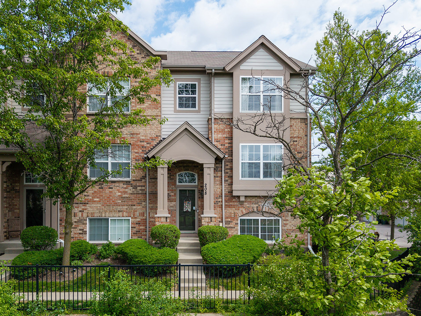 208 Prairie Court