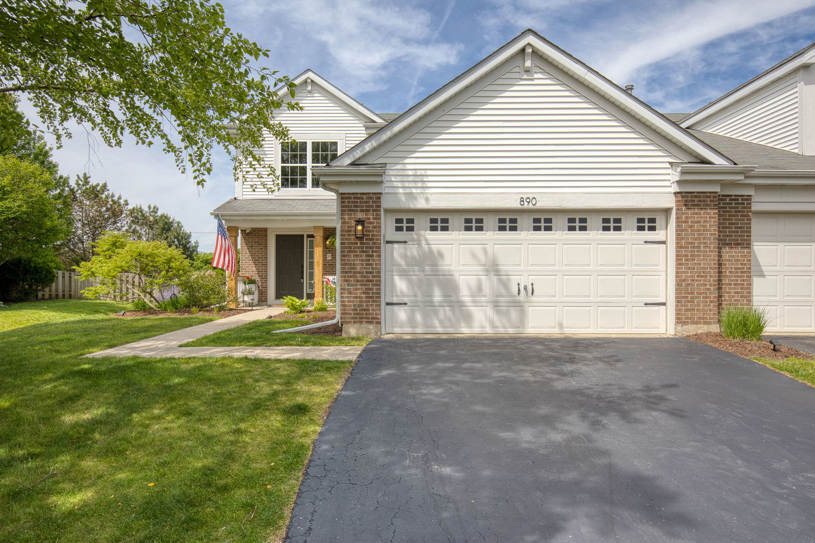 890 Richard Brown Boulevard