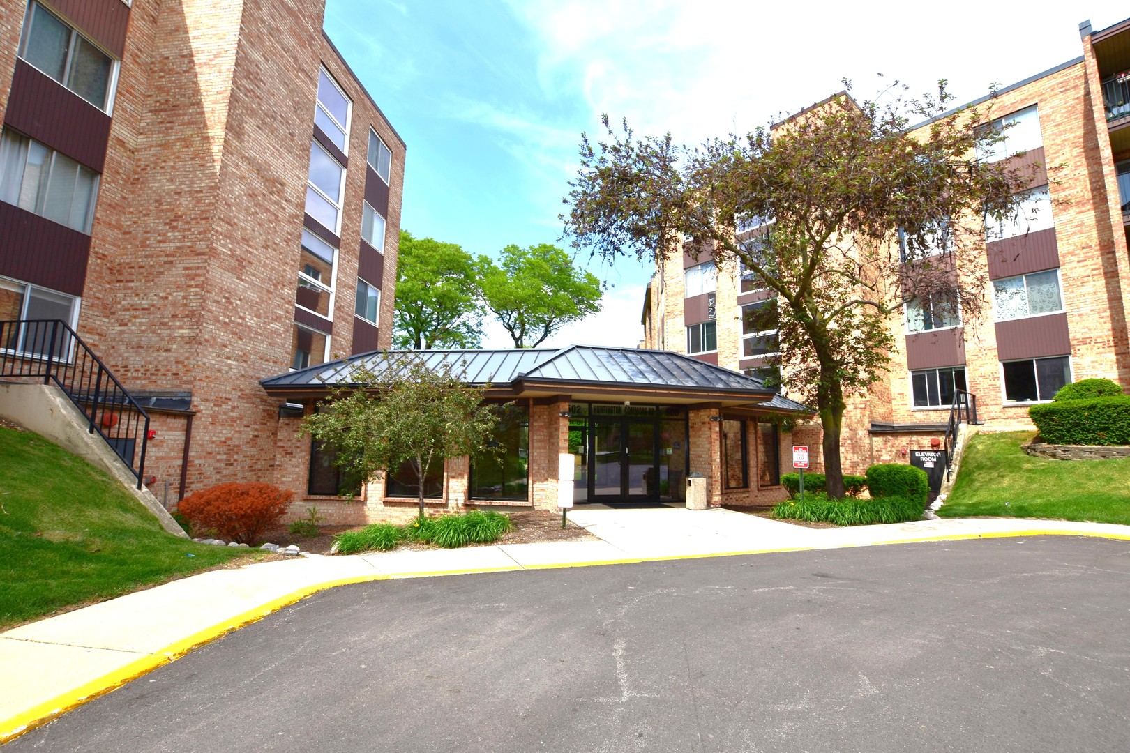 500 Huntington Commons Road