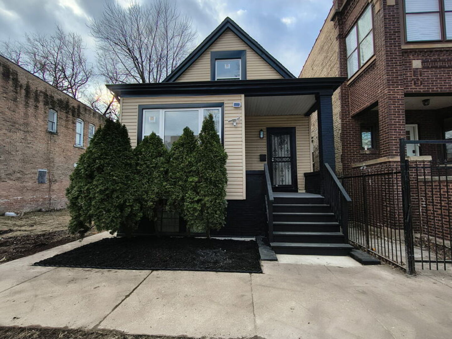 6418 May Street