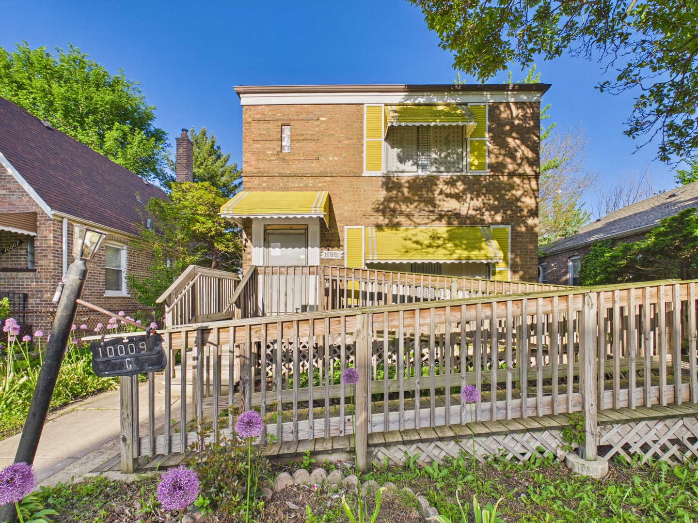 10009 Emerald Avenue