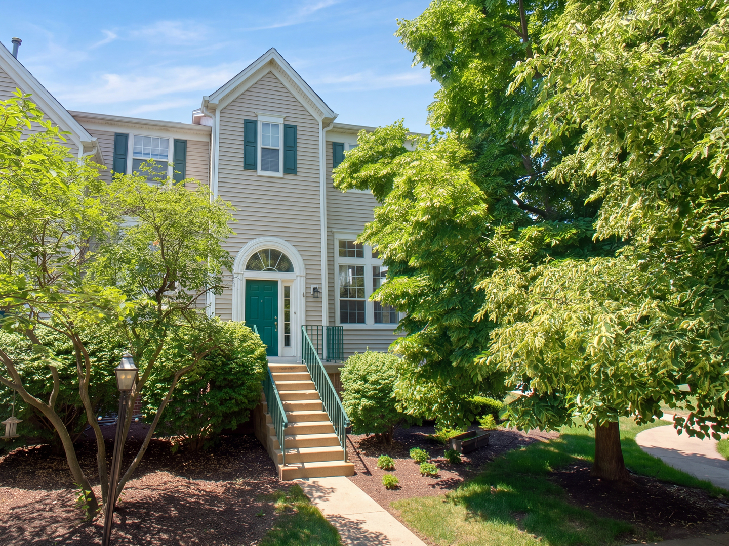 2443 Courtyard Circle